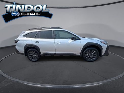 Certified 2025 Subaru Outback Onyx Edition w/ Tech Package 2 AWD/4WD image 10