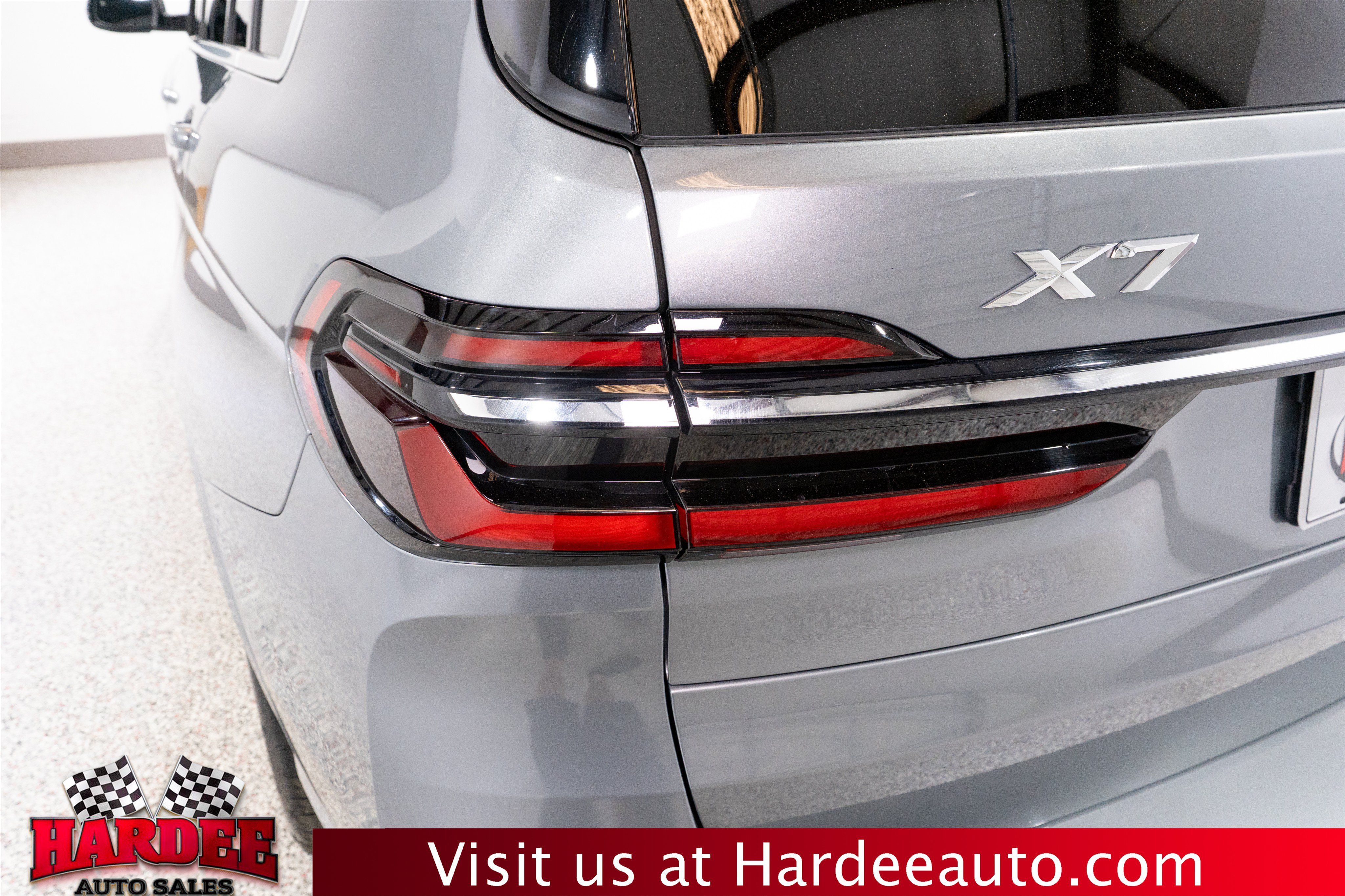 Used 2023 BMW X7 xDrive40i w/ Premium Package AWD/4WD image 9