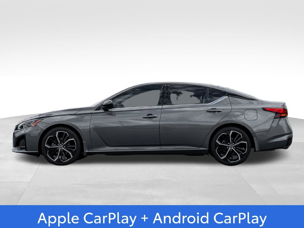 Used 2024 Nissan Altima 2.5 SR w/ SR Premium Package FWD image 4