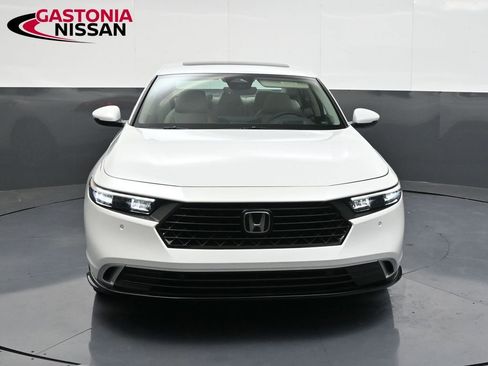 Used 2024 Honda Accord Touring image 10
