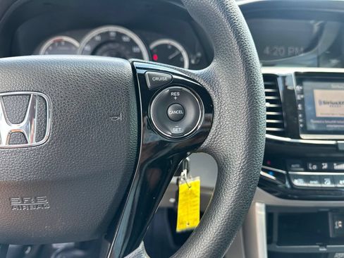Used 2017 Honda Accord LX image 38