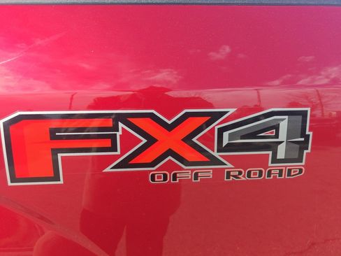 Used 2019 Ford F150 Platinum w/ Equipment Group 701A Luxury image 39