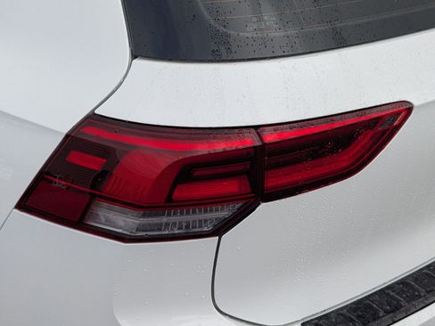 Used 2024 Volkswagen Golf R image 13