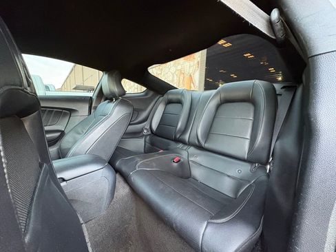 Used 2015 Ford Mustang Premium image 39