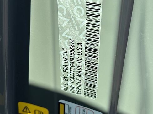 Used 2021 Jeep Gladiator Mojave AWD/4WD image 33