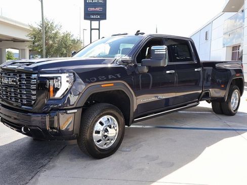 New 2026 GMC Sierra 3500 Denali Ultimate image 3