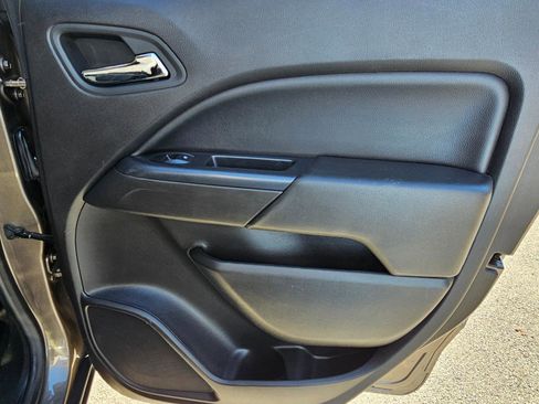 Used 2015 Chevrolet Colorado LT image 19