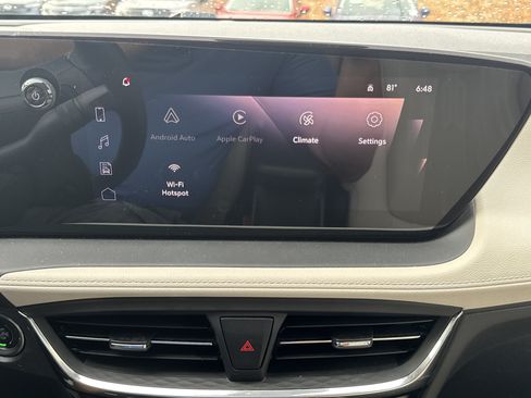 Used 2025 Buick Encore GX Avenir w/ Avenir Convenience Package FWD image 19