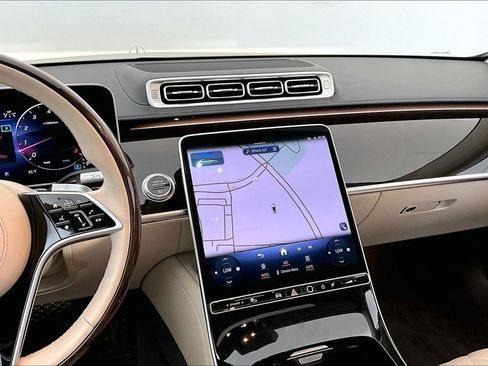Used 2024 Mercedes-Benz S 580 4MATIC Sedan w/ Warmth & Comfort Package image 7