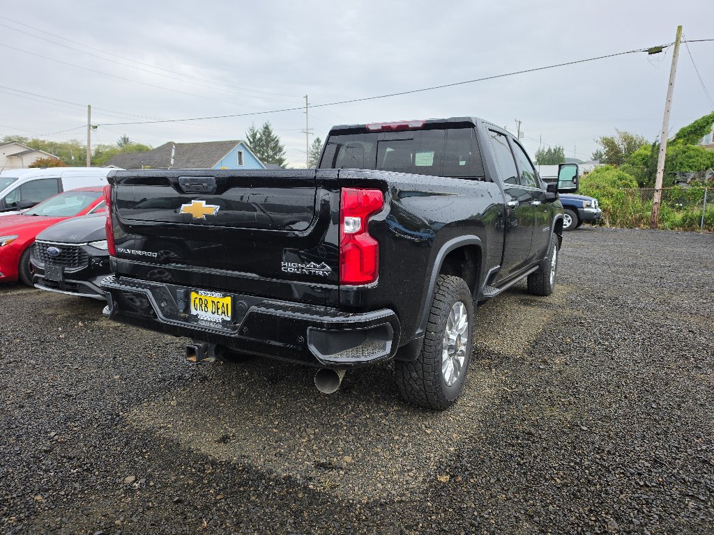 Used 2022 Chevrolet Silverado 3500 High Country w/ Safety Package II AWD/4WD image 2