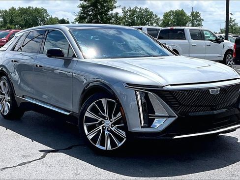 Used 2024 Cadillac Lyriq Luxury w/ LPO, Floor Liner Package AWD/4WD image 36