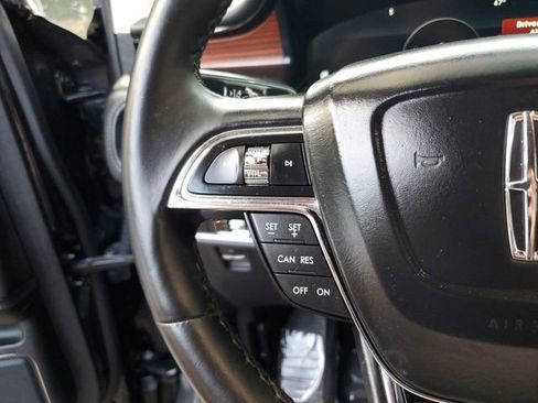 Used 2023 Lincoln Nautilus Reserve AWD/4WD image 27