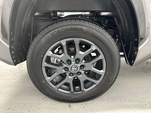 Used 2025 Toyota Tundra Platinum AWD/4WD image 68