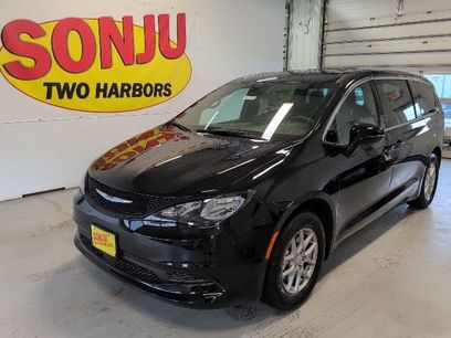 New 2026 Chrysler Voyager LX