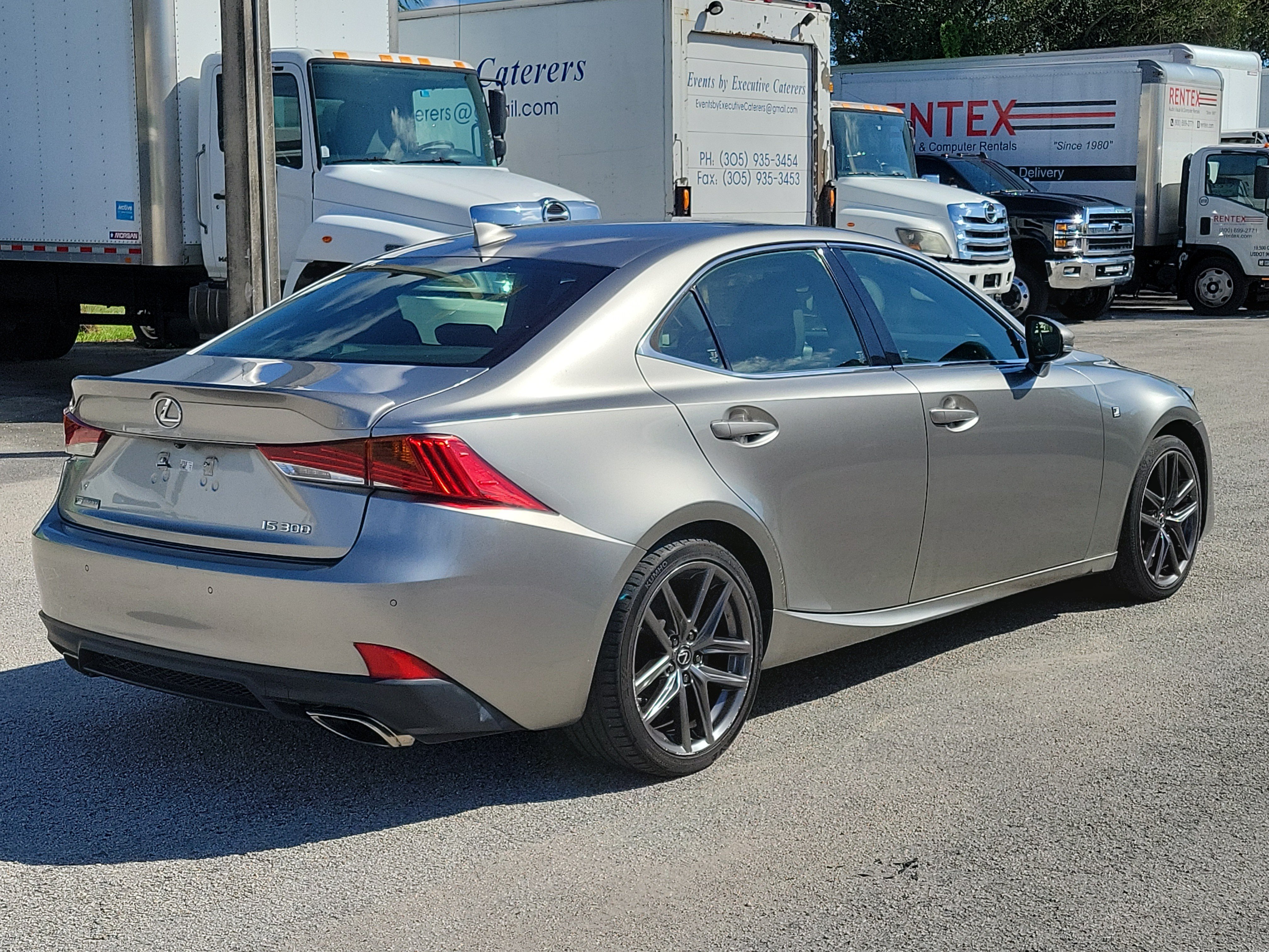 Used 2020 Lexus IS 300 F Sport w/ F Sport Package RWD image 5