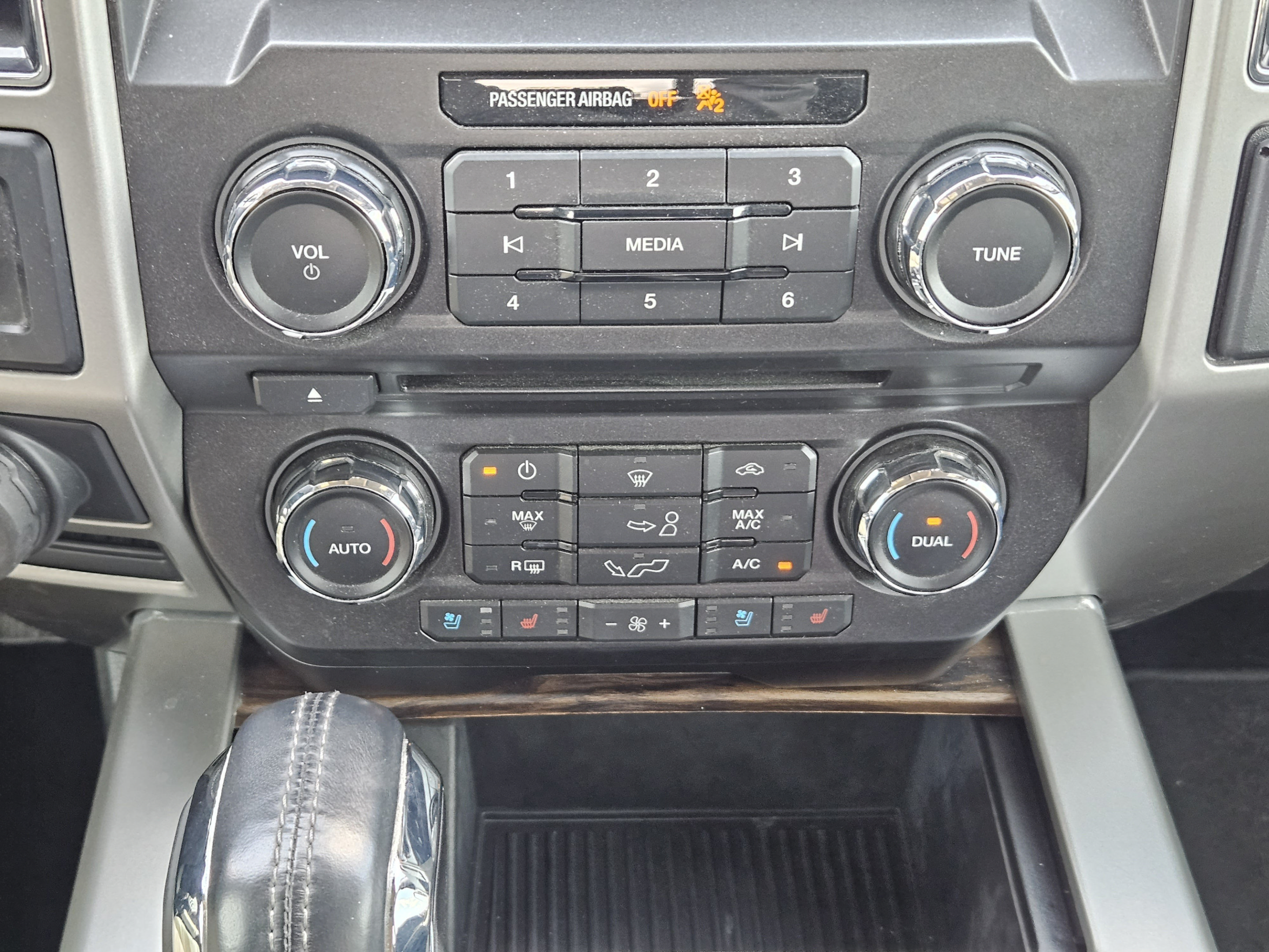 Used 2018 Ford F150 Lariat RWD image 11