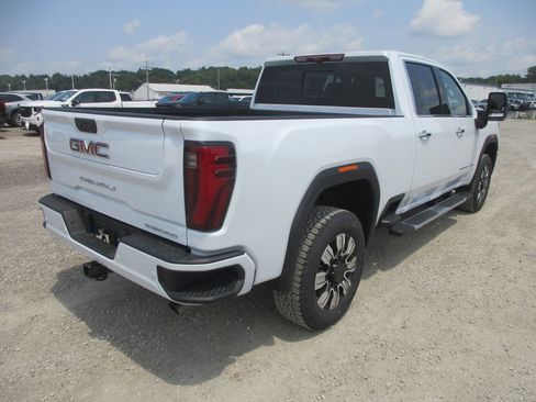 New 2026 GMC Sierra 2500 Denali w/ Denali Reserve Package AWD/4WD image 5