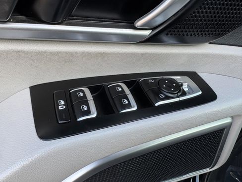 Used 2020 Kia Telluride S image 17