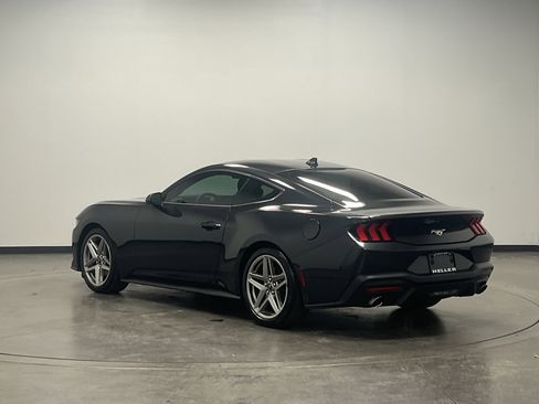 Used 2024 Ford Mustang Coupe image 6