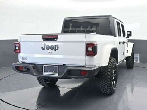 Used 2024 Jeep Gladiator Sport image 5