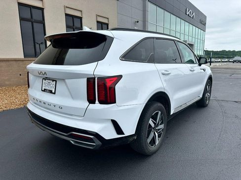 Used 2022 Kia Sorento S w/ Panoramic Sunroof Package FWD image 3