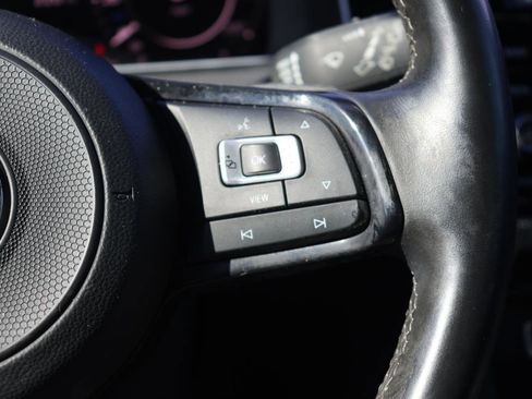 Used 2019 Volkswagen Golf 4-Door image 33