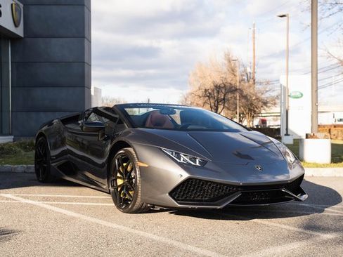 Used 2016 Lamborghini Huracan LP 610-4 image 3