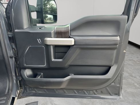 Used 2021 Ford F250 Lariat image 12