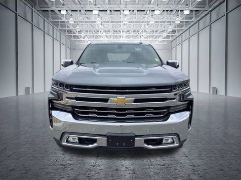 Used 2020 Chevrolet Silverado 1500 LTZ w/ LTZ Convenience Package AWD/4WD image 2