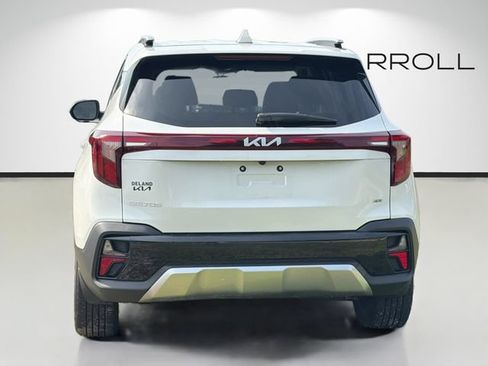 Used 2025 Kia Seltos EX AWD/4WD image 4