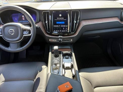 Used 2023 Volvo XC60 B5 Plus w/ Climate Package AWD/4WD image 28