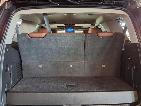 Used 2019 Cadillac Escalade Luxury w/ Escalade Sport Edition image 6