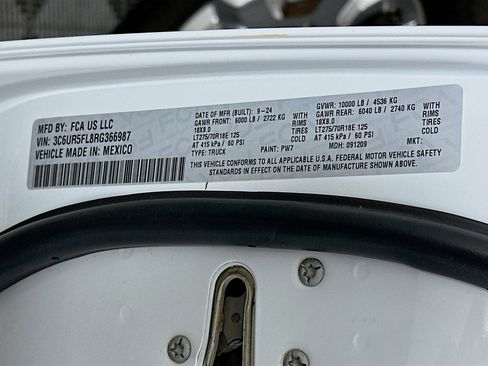 Used 2024 RAM 2500 Laramie image 12