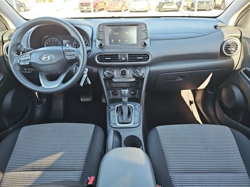 Used 2021 Hyundai Kona SE image 11