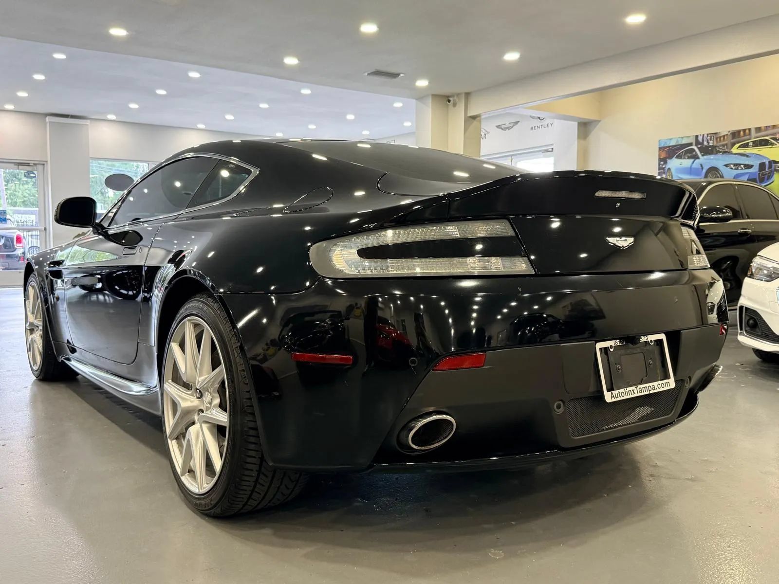 Used 2012 Aston Martin V8 Vantage Coupe RWD image 5
