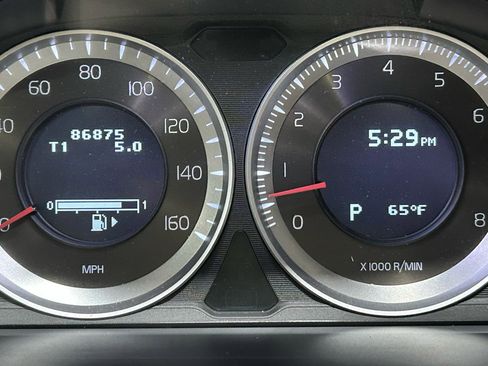 Used 2012 Volvo XC70 3.2 image 12