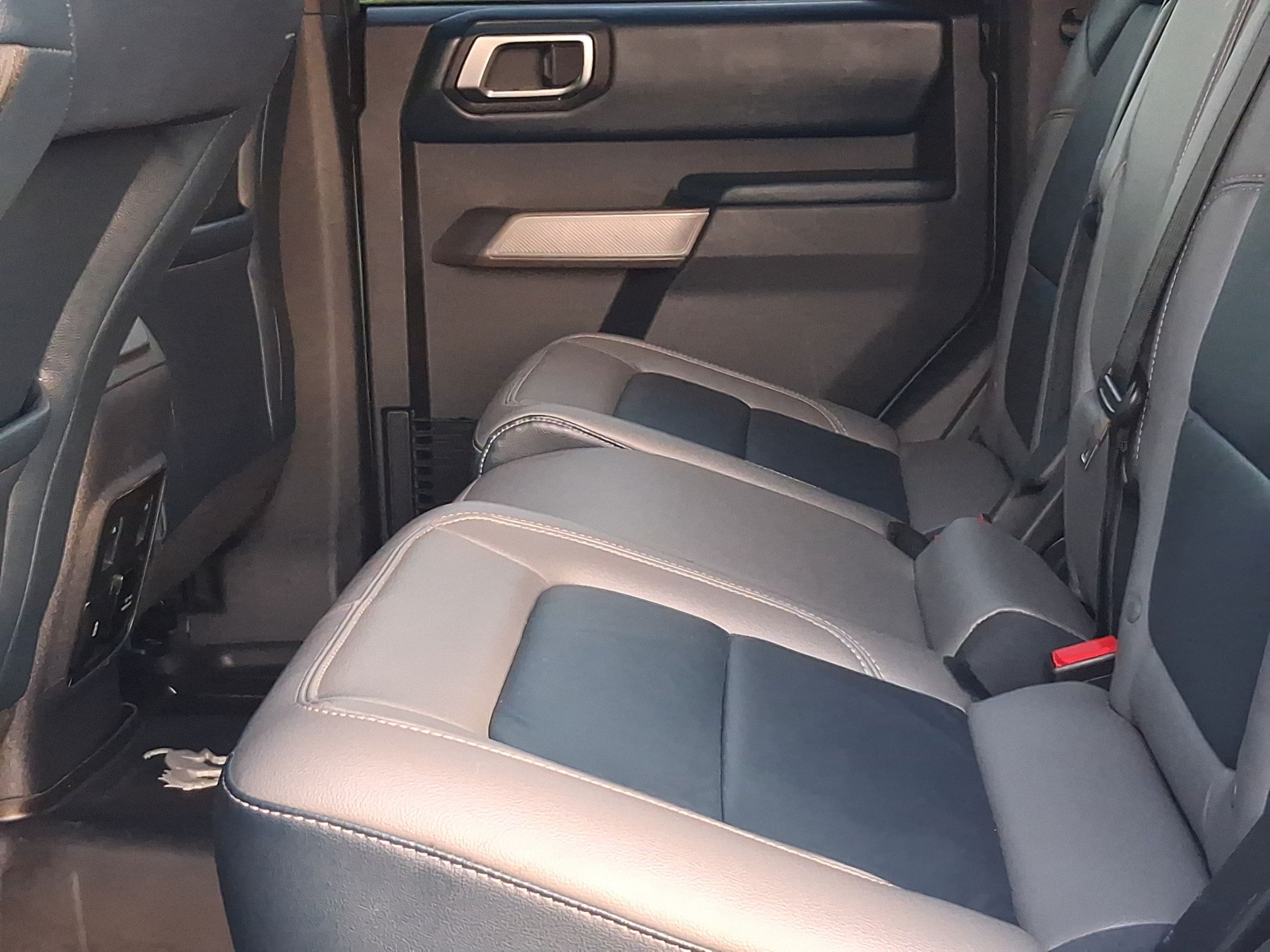 Used 2022 Ford Bronco Outer Banks AWD/4WD image 13