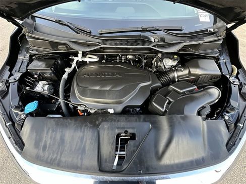Certified 2024 Honda Odyssey Touring image 36