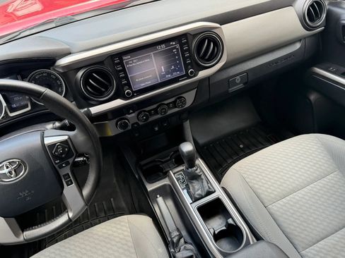 Used 2020 Toyota Tacoma SR5 AWD/4WD image 21