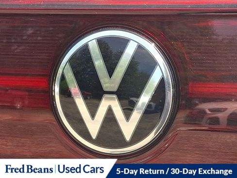 Certified 2025 Volkswagen Atlas SEL Premium R-Line AWD/4WD image 32