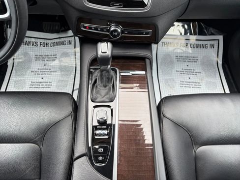 Used 2019 Volvo XC90 T6 Momentum w/ Advanced Package AWD/4WD image 29