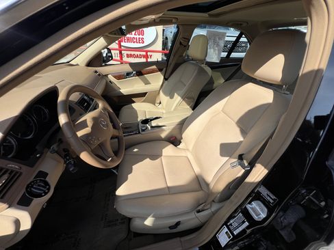 Used 2008 Mercedes-Benz C 300 Sedan w/ Multimedia Pkg image 15