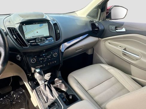 Used 2019 Ford Escape Titanium FWD image 24