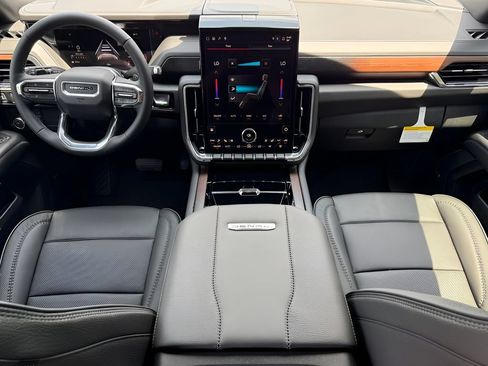 New 2026 GMC Yukon Denali w/ Sun & Power Step Package RWD image 19
