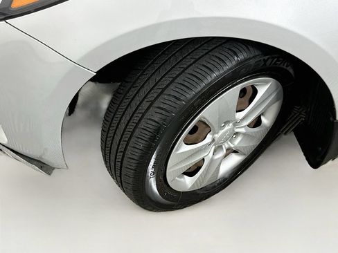 Used 2017 Kia Forte LX FWD image 23