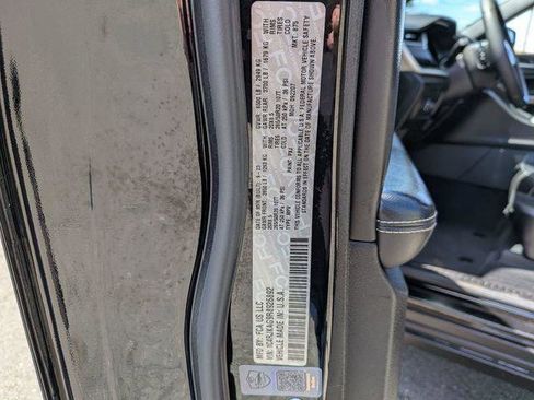 Certified 2024 Jeep Grand Cherokee L Laredo AWD/4WD image 31