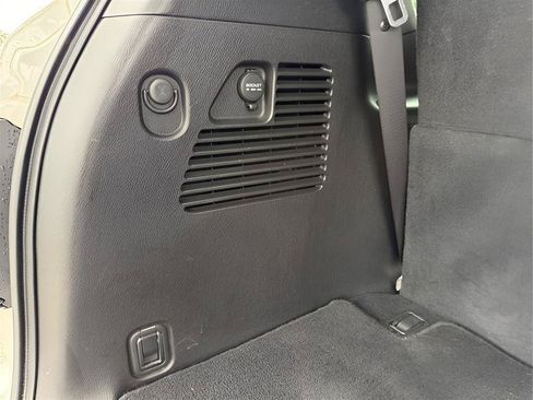 Used 2022 Nissan Armada SL w/ Midnight Edition Package RWD image 44