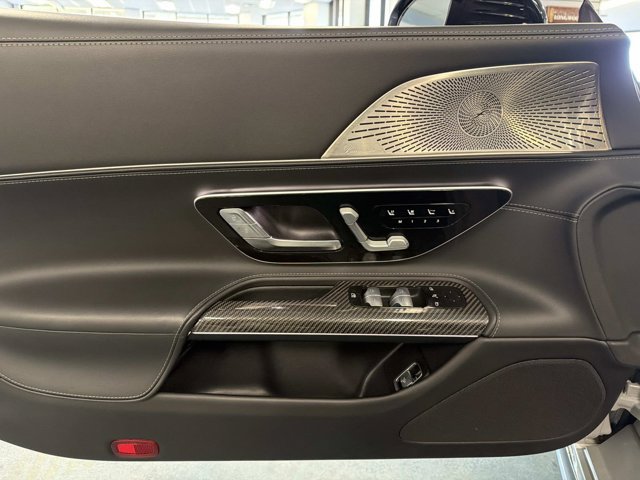 Used 2022 Mercedes-Benz SL 63 AMG 4MATIC image 9