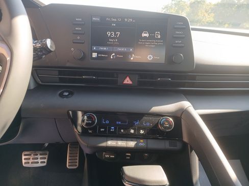 New 2025 Hyundai Elantra Sport image 25