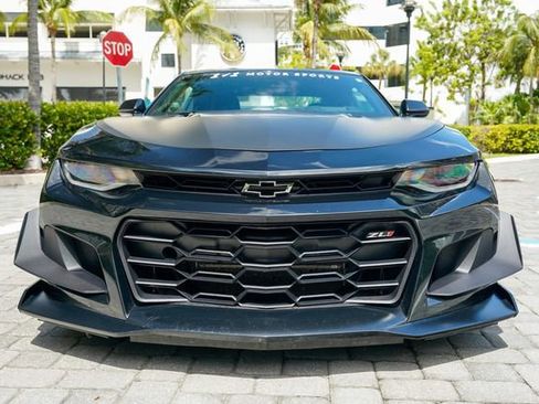 Used 2018 Chevrolet Camaro ZL1 RWD image 7